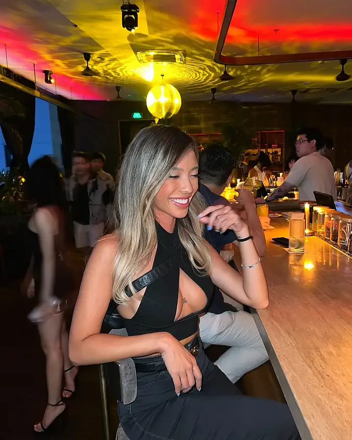 밤에도 활기찬 도시 @lovelinh_