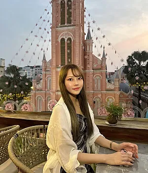 언니가 베트남에서 만났는데 풀메이크업 받아서 너무 행복해 @ay528