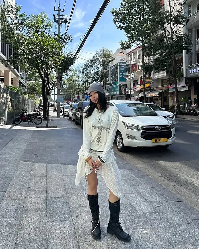 Hôm nay trông mình thật cool @deliah.daily