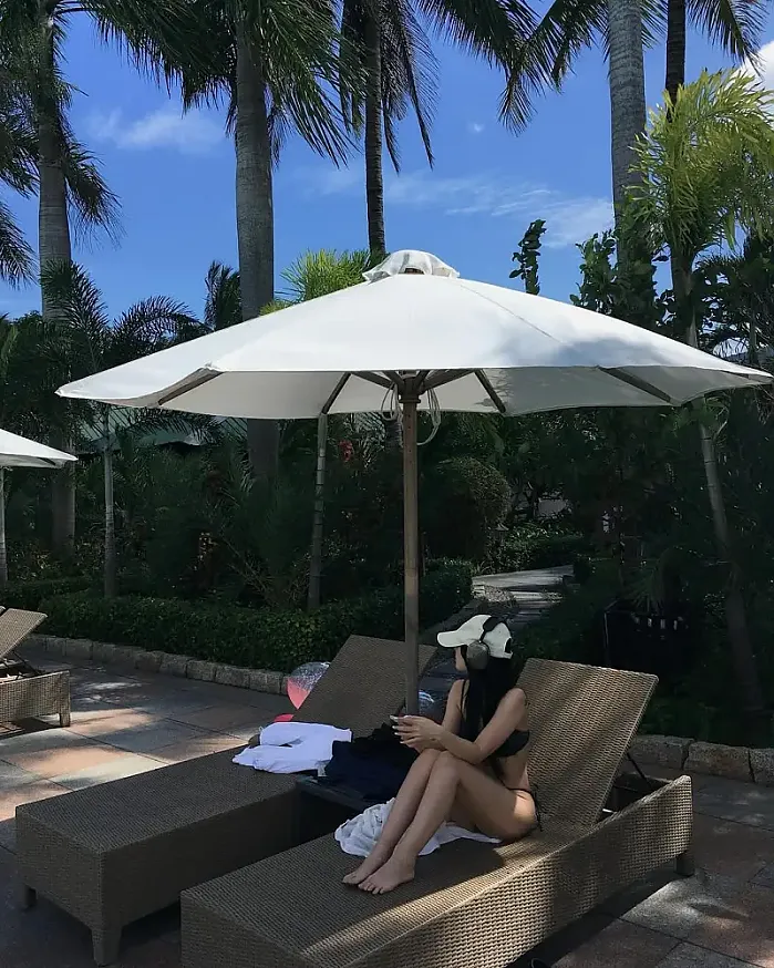 힙하게 수영복 입기 @h_moou