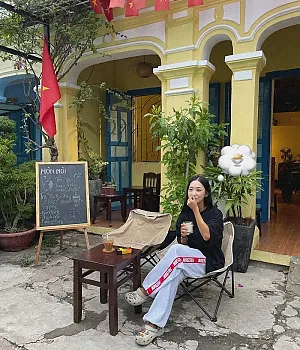 뱅기타기 4시간전에 짐 싸보기는 또 처음이네 날새고 기절이슈 @__.yoonyoon