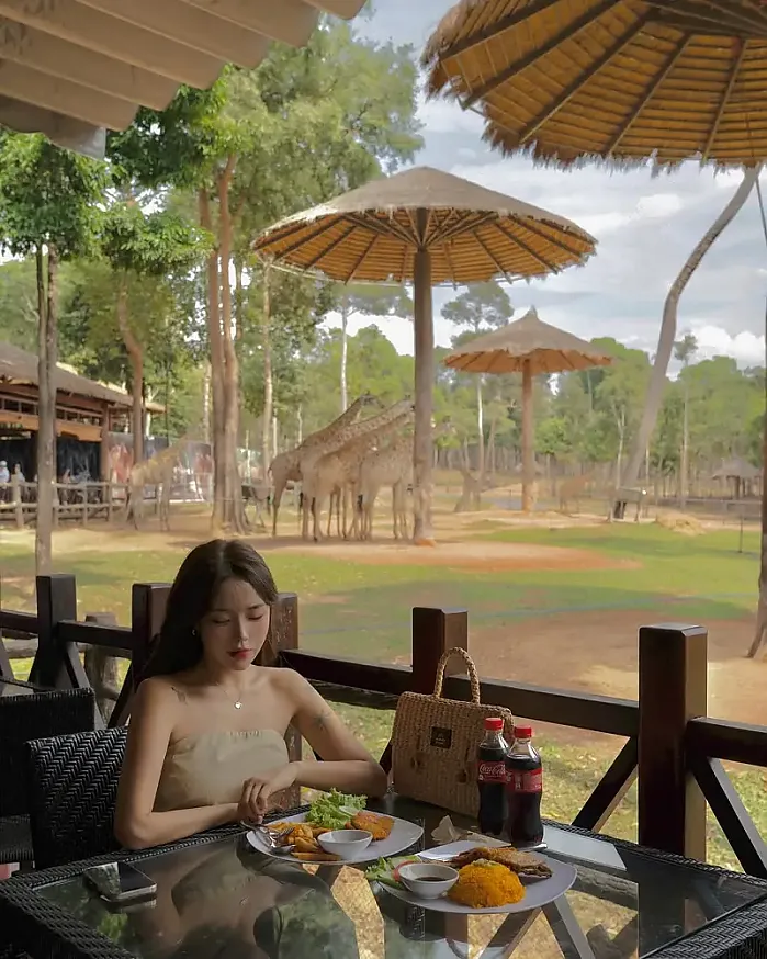 푸꾸옥에서 베프된 기린이와 셀피 타임 instagram for 1amny