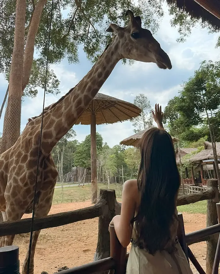 푸꾸옥에서 베프된 기린이와 셀피 타임 instagram for 1amny