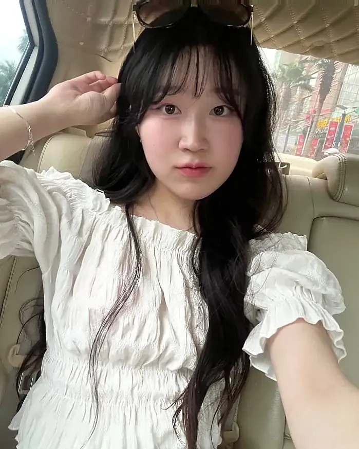 새 선글라스 끼구 instagram for rara_bm72