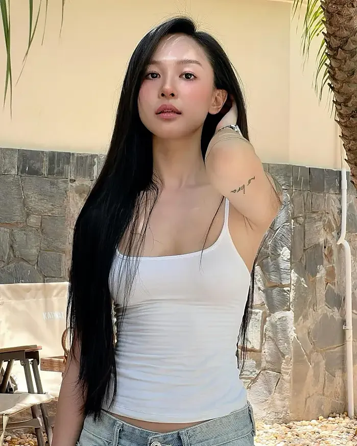 시원함을 선사하는 그녀 instagram for bee2lachii