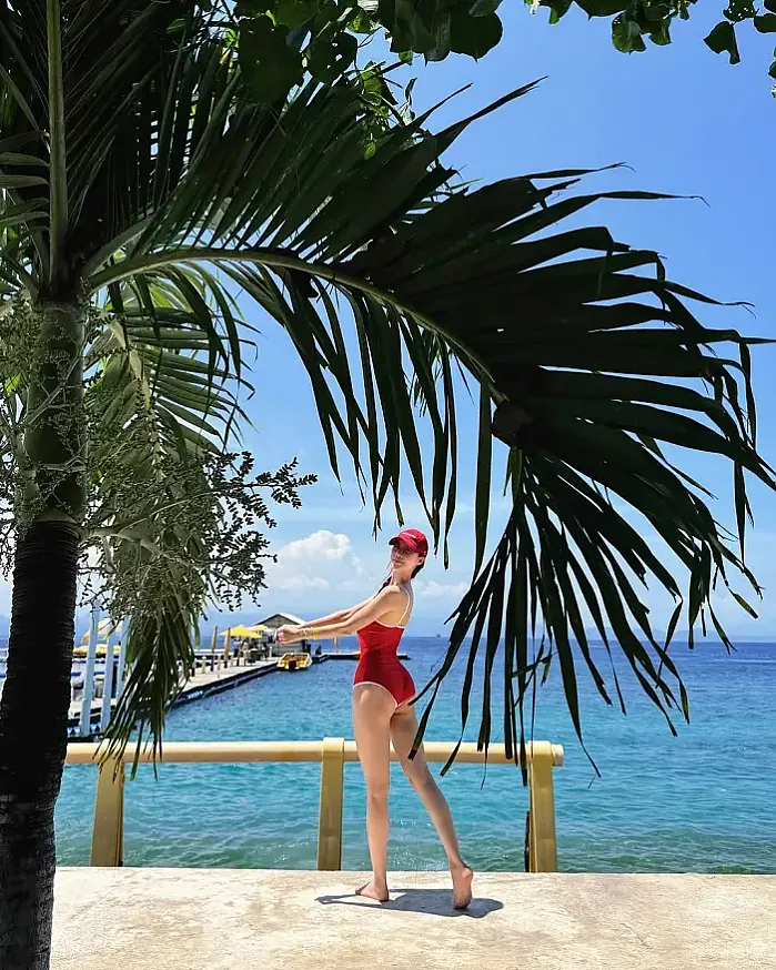 Vitamin Sea instagram for lylakong01