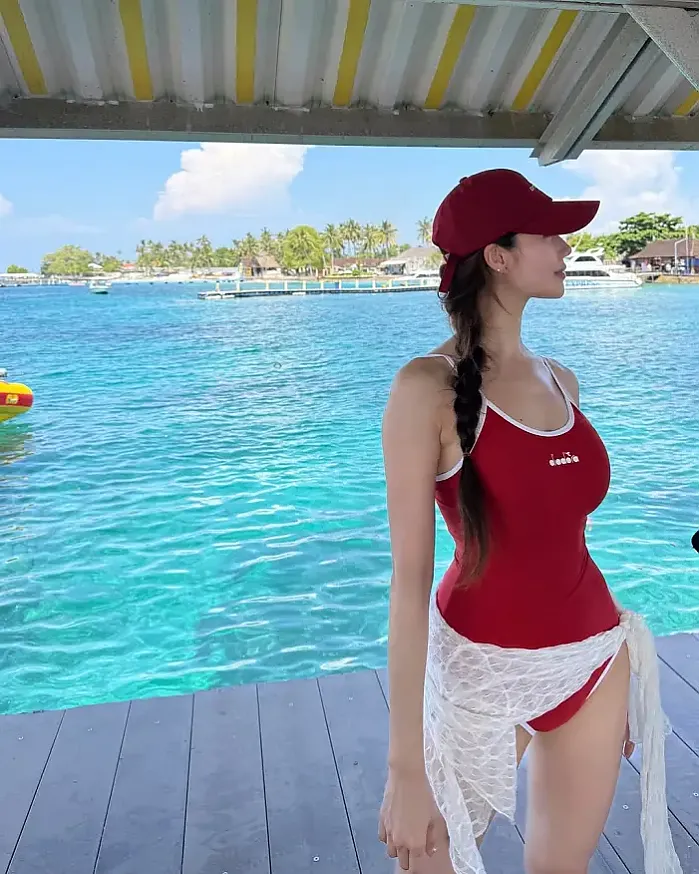 Vitamin Sea instagram for lylakong01