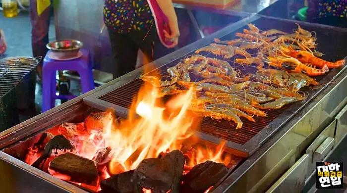 1군에 위치한 벤탄 시장 무조건 가보세요.