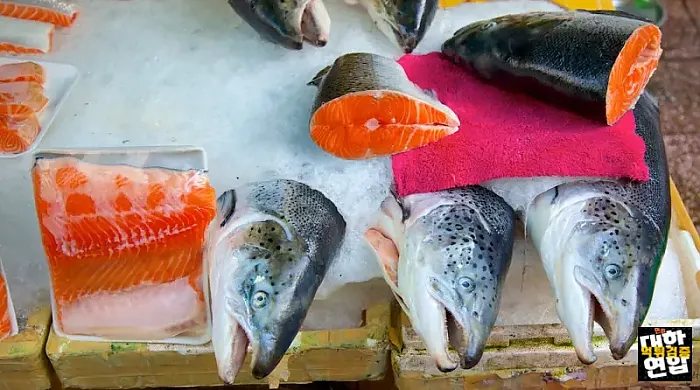 1군에 위치한 벤탄 시장 무조건 가보세요.