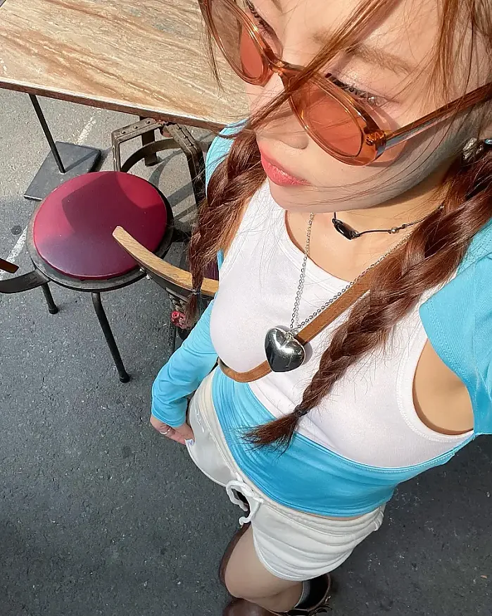 빵 먹으러 가는 길 on my way - đi ăn bánh mì