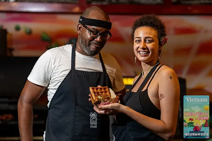 냉동 패티에서 BBQ의 행복까지 팬데믹 아이디어가 호치민시에서 가장 인기 있는 캐리비안 팝업이 된 방법